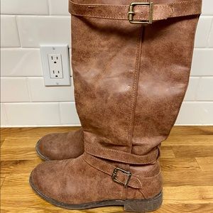 Knee high brown boots women’s 9